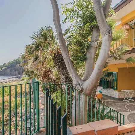 Praiola Holiday home San Leonardello